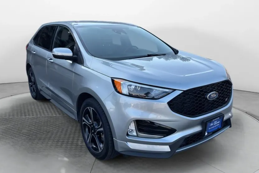 2020 Ford Edge ST photo 1