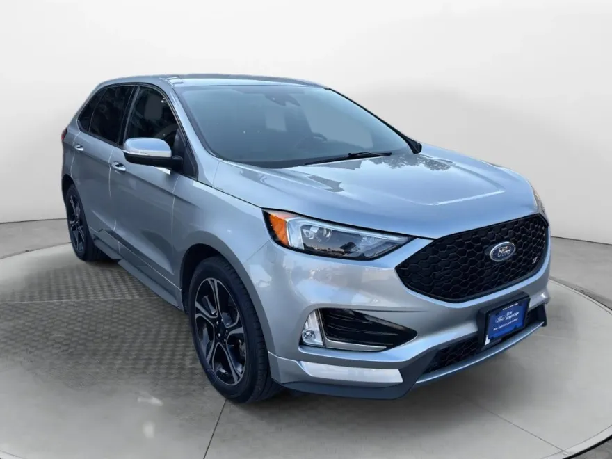2020 Ford Edge ST photo 1