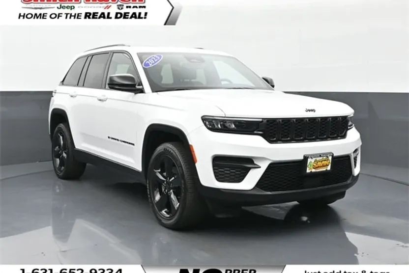 2023 Jeep Grand Cherokee Altitude photo 1