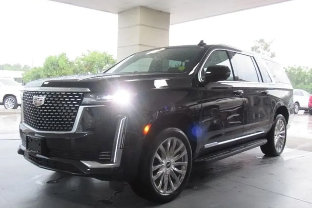 2023 Cadillac Escalade ESV Premium Luxury photo 1