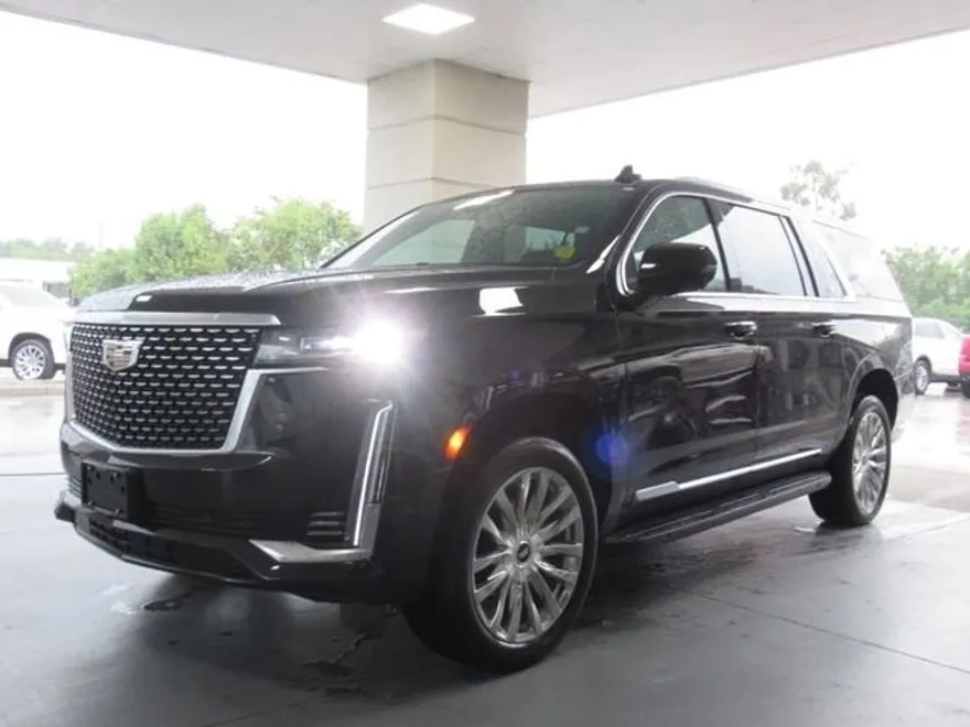 2023 Cadillac Escalade ESV Premium Luxury photo 1