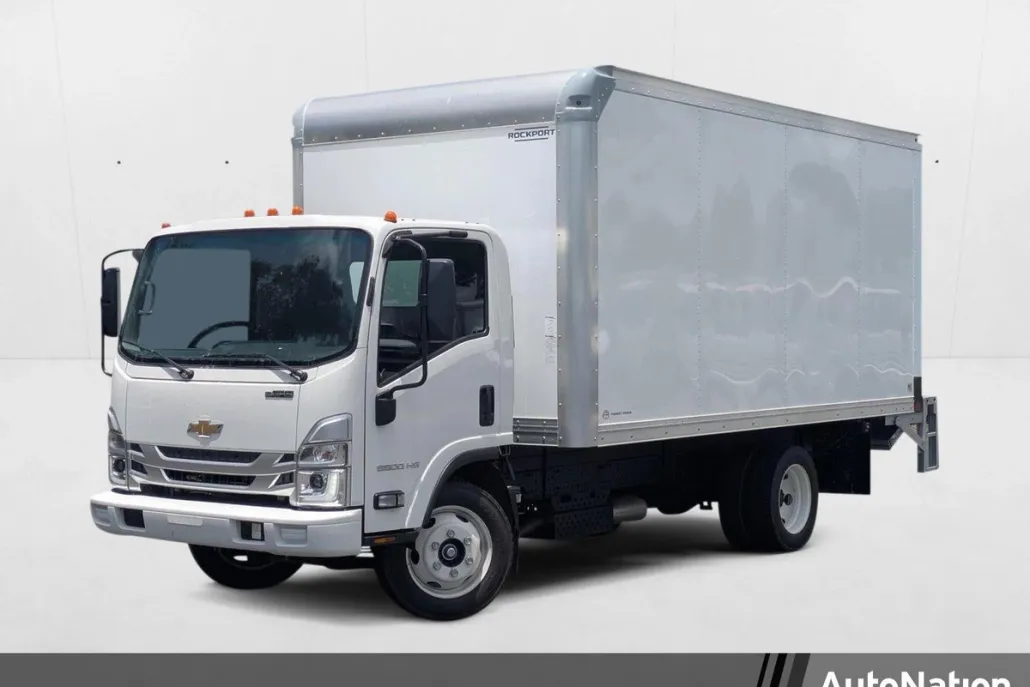 2025 Chevrolet Silverado photo 1