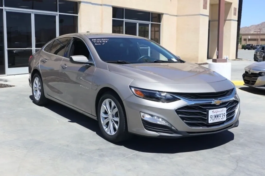 2022 Chevrolet Malibu 1LT photo 1