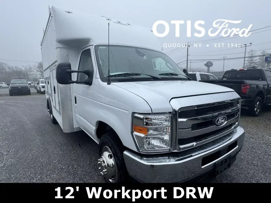 2026 Ford E-350 Base photo 1