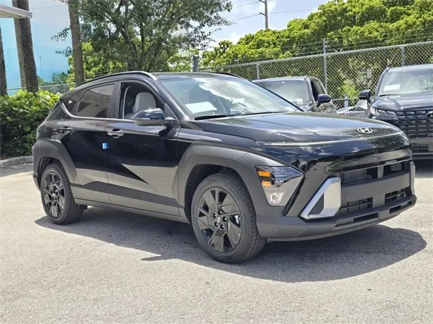 2026 Hyundai Kona SEL photo 1