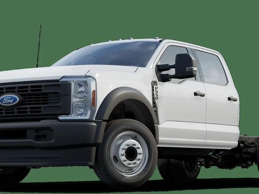 2025 Ford F-550 photo 1