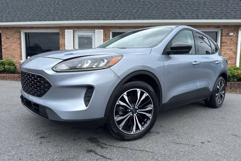 2022 Ford Escape SE photo 1