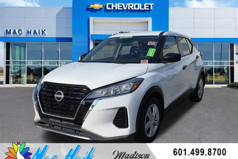 2023 Nissan Kicks S photo 1
