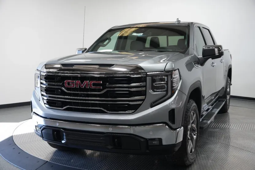 2026 Gmc Sierra 1500 SLT photo 1
