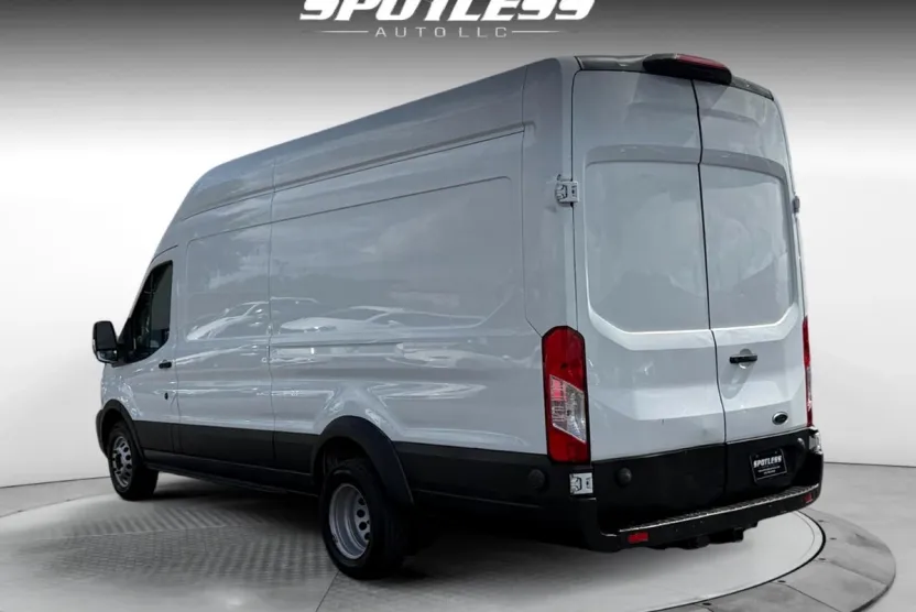 2020 Ford Transit Van photo 1
