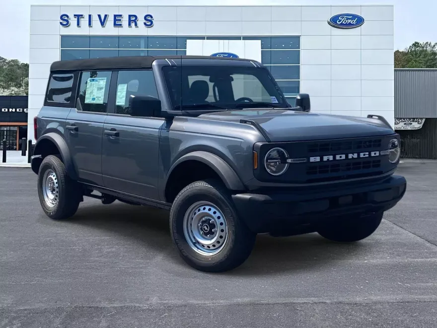 2025 Ford Bronco Base photo 1
