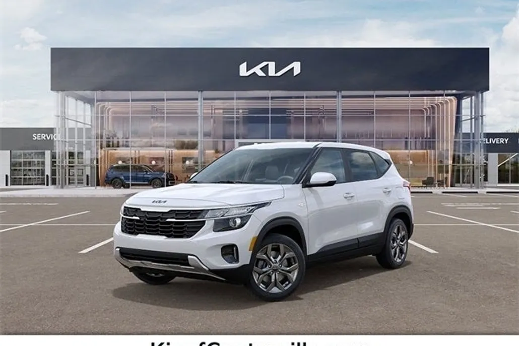 2025 Kia Seltos LX photo 1
