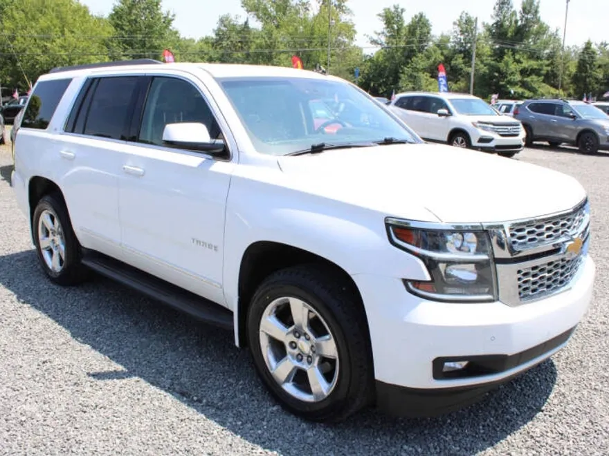 2016 Chevrolet Tahoe LT photo 1