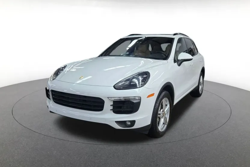 2018 Porsche Cayenne S photo 1
