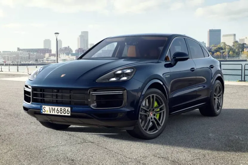 2022 Porsche Cayenne Turbo S E-Hybrid photo 1
