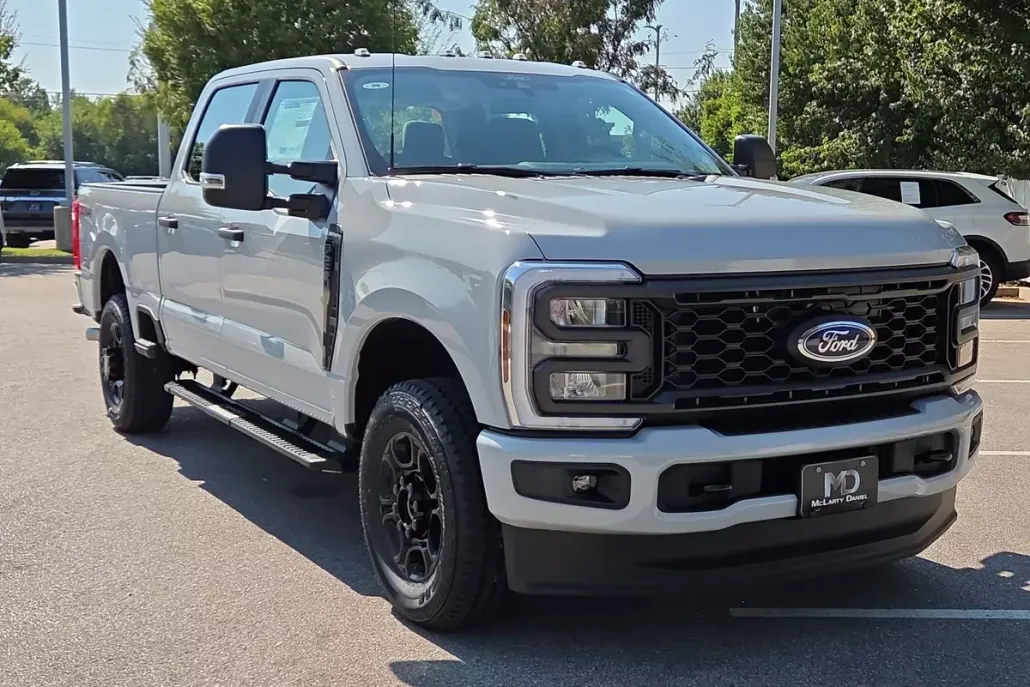 2026 Ford F-250 photo 1