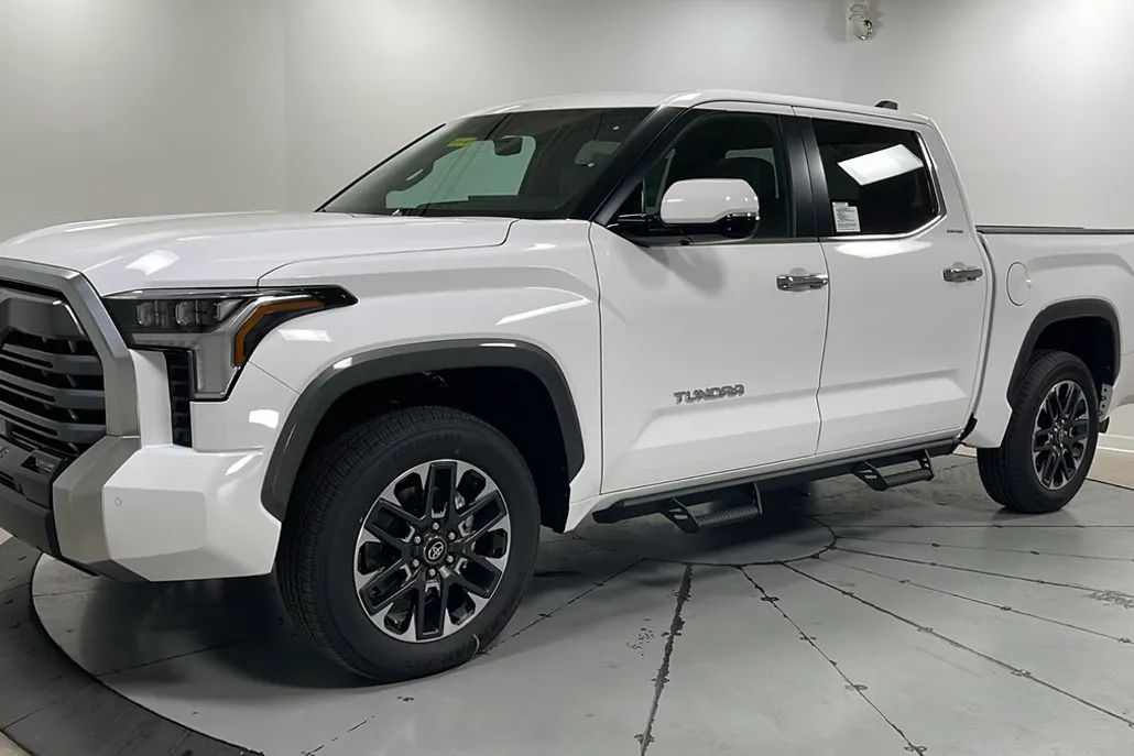 2026 Toyota Tundra Limited CrewMax photo 1