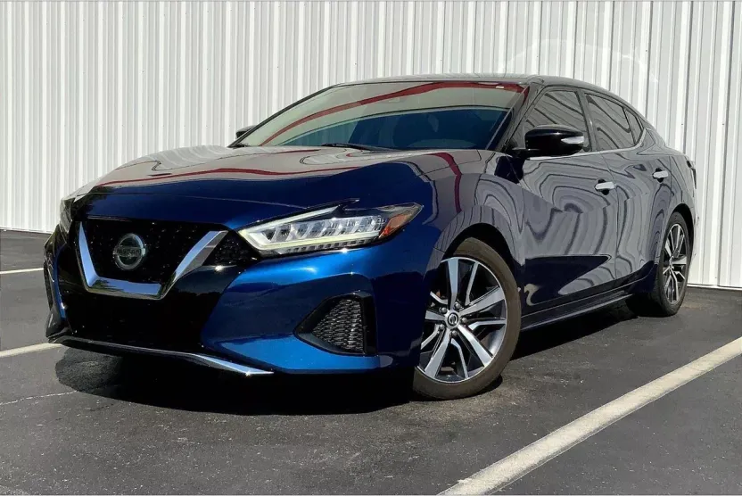 2020 Nissan Maxima SV photo 1