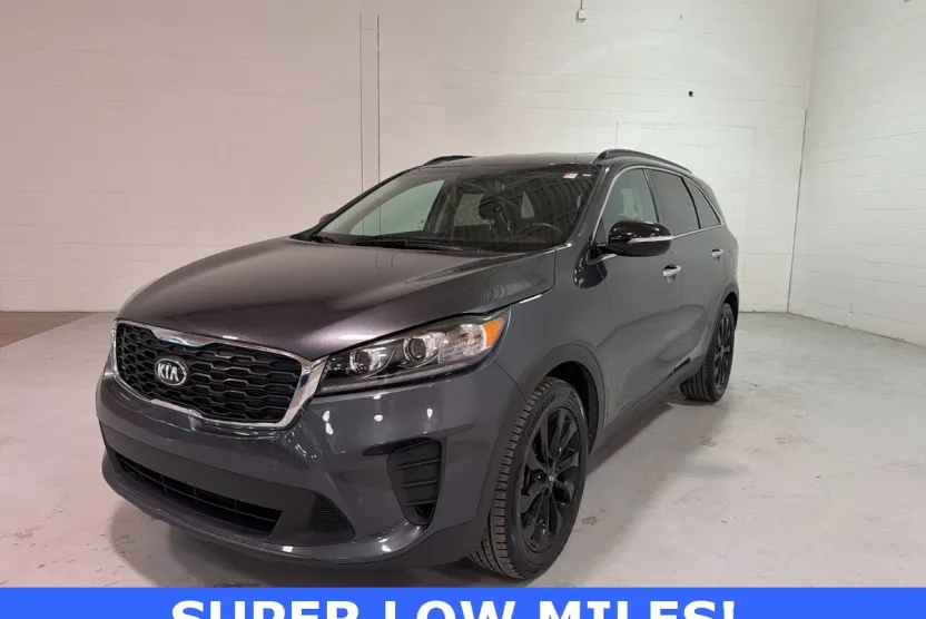2019 Kia Sorento S photo 1