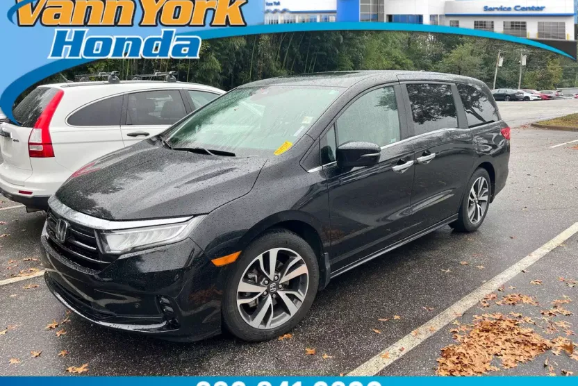 2021 Honda Odyssey Touring photo 1
