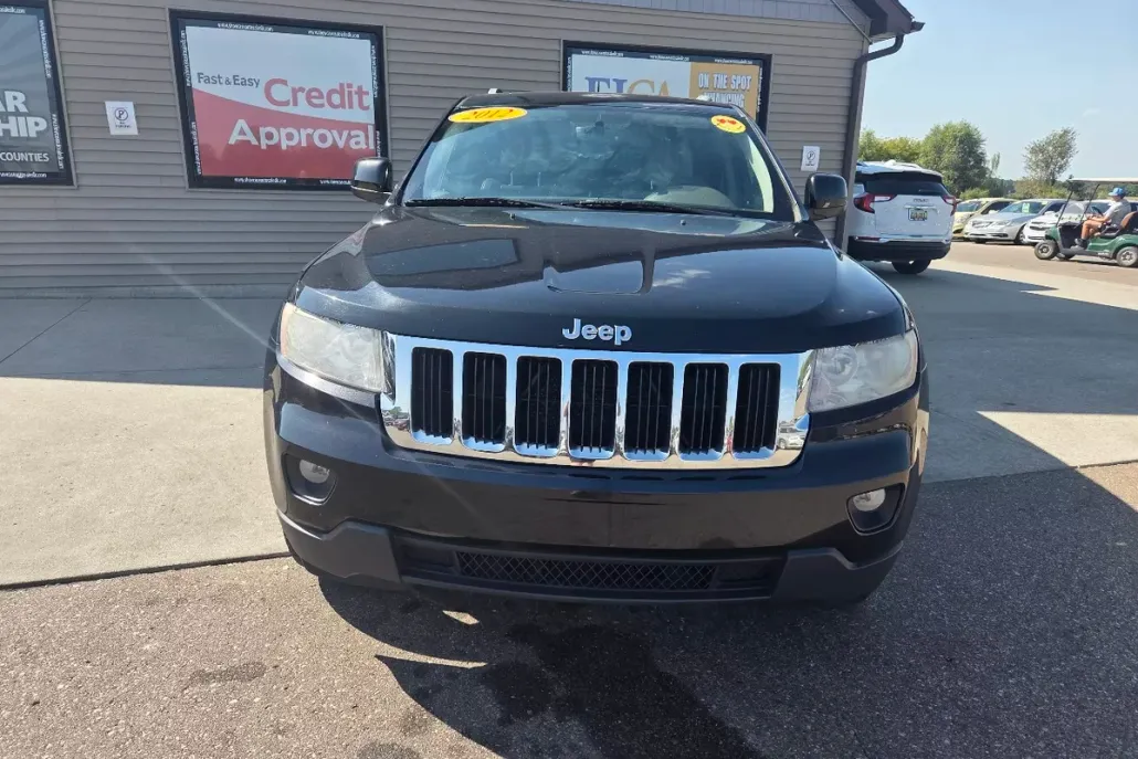 2012 Jeep Grand Cherokee Laredo photo 1