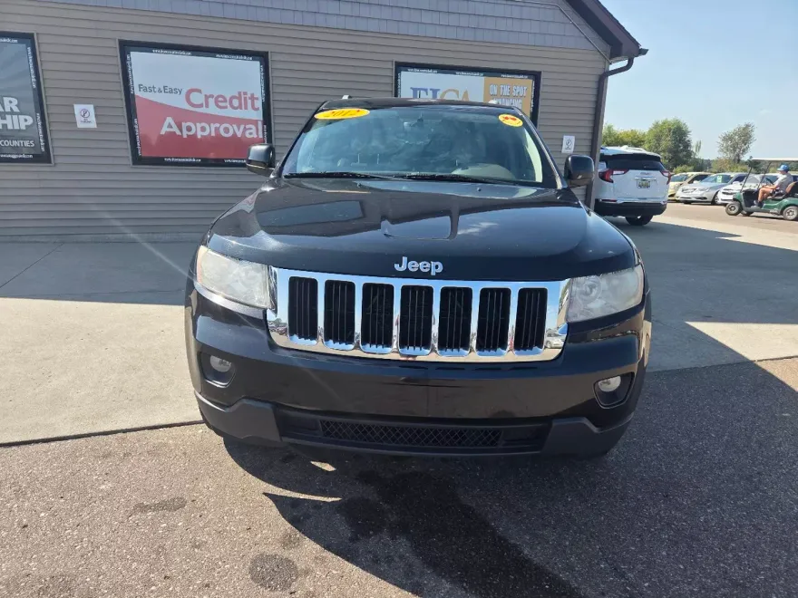 2012 Jeep Grand Cherokee Laredo photo 1
