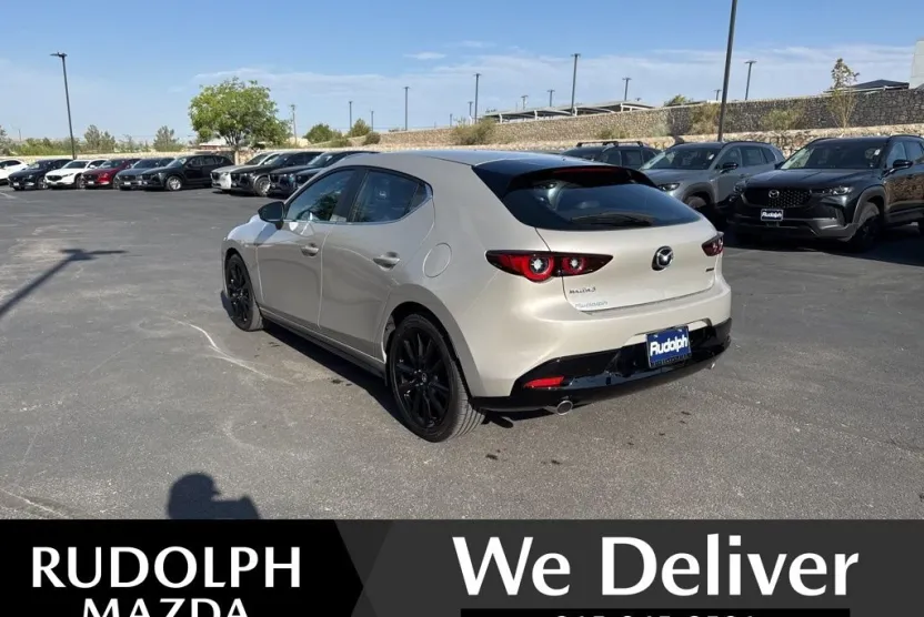 2025 Mazda Mazda3 Hatchback 2.5 Select Sport photo 1