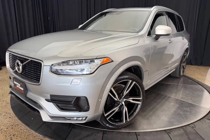 2016 Volvo XC90 T6 R-Design photo 1