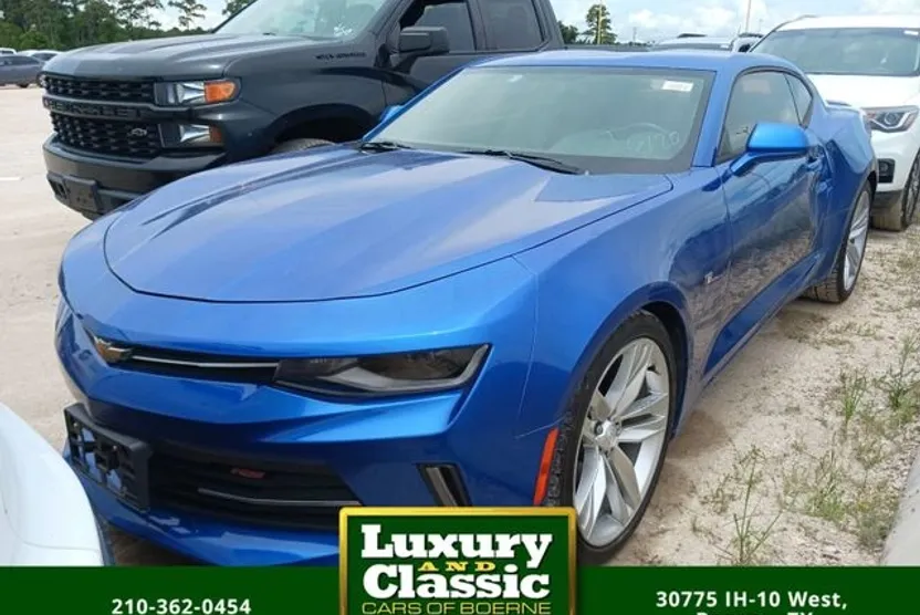 2017 Chevrolet Camaro 1LT photo 1