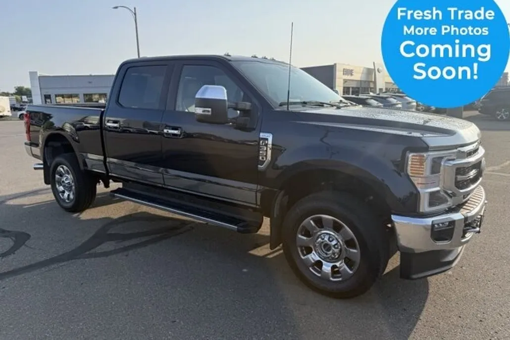 2022 Ford F-350 Lariat photo 1