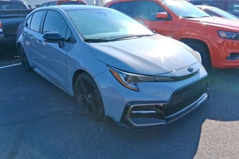 2022 Toyota Corolla SE photo 1