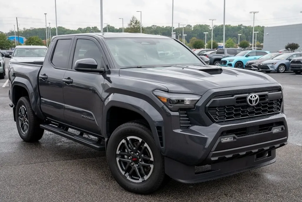 2025 Toyota Tacoma TRD Sport Double Cab photo 1