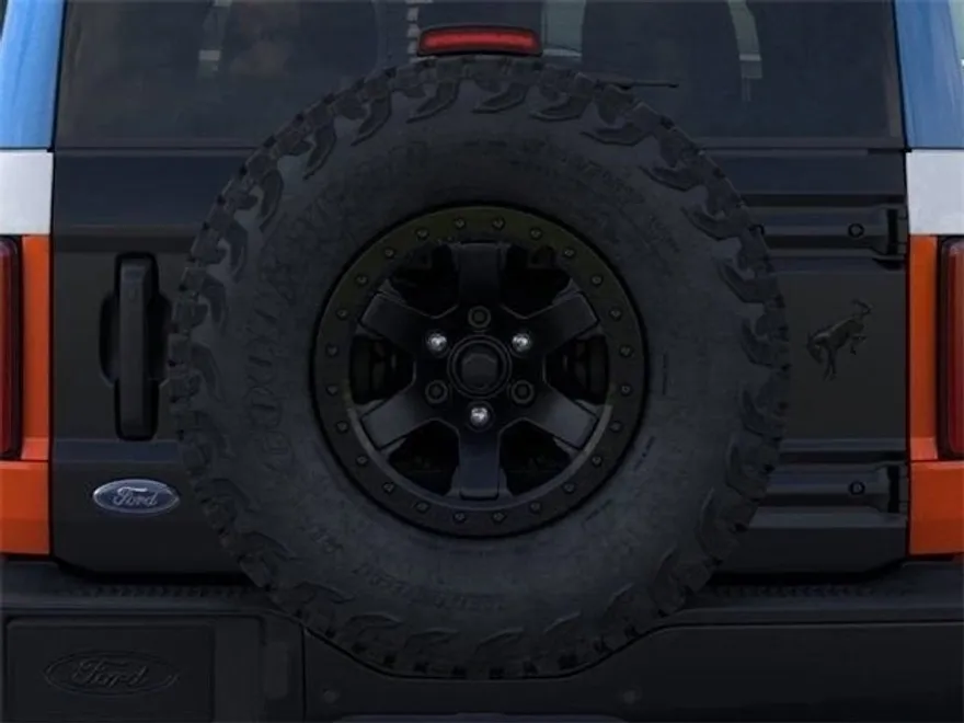 2025 Ford Bronco First Edition photo 22