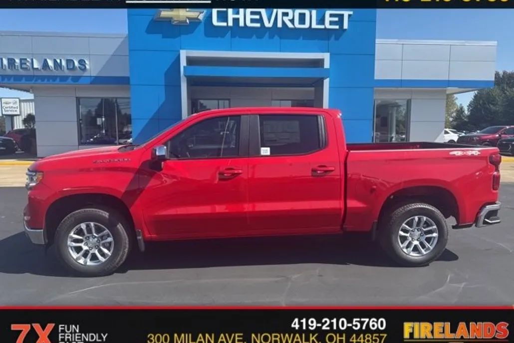 2026 Chevrolet Silverado 1500 LT photo 1