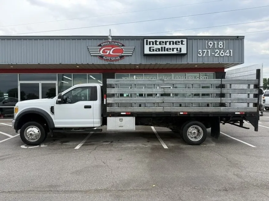 2017 Ford F-550 XL photo 1