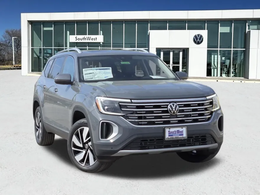 2025 Volkswagen Atlas SEL photo 1