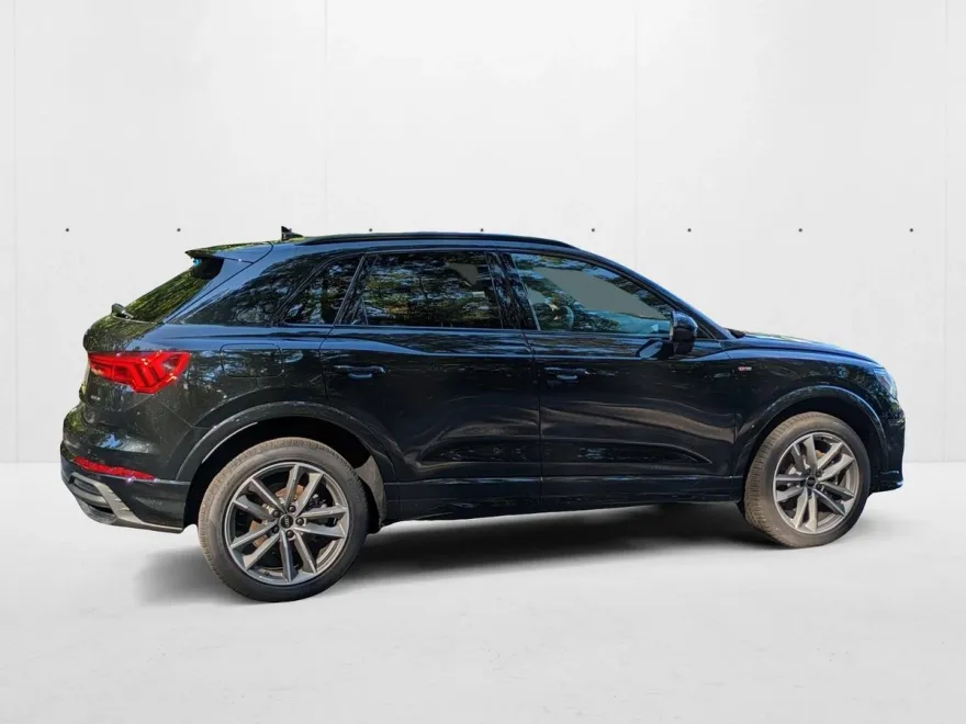 2025 Audi Q3 S line Premium photo 1
