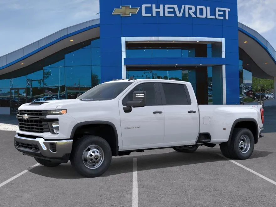 2026 Chevrolet Silverado 3500HD photo 1