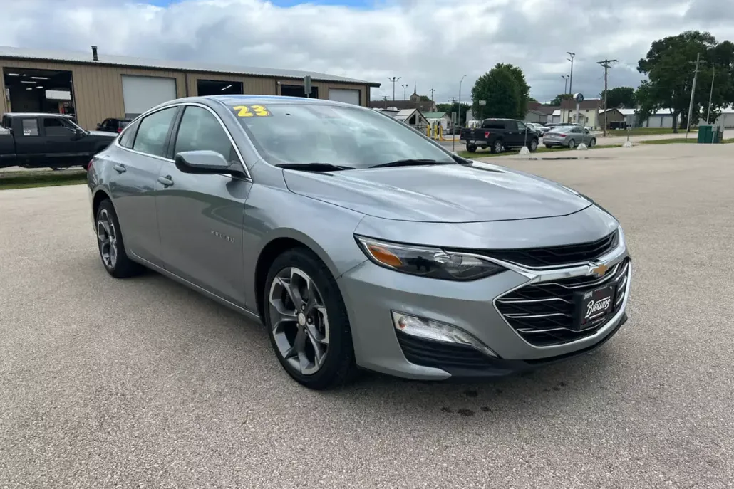 2023 Chevrolet Malibu 1LT photo 1