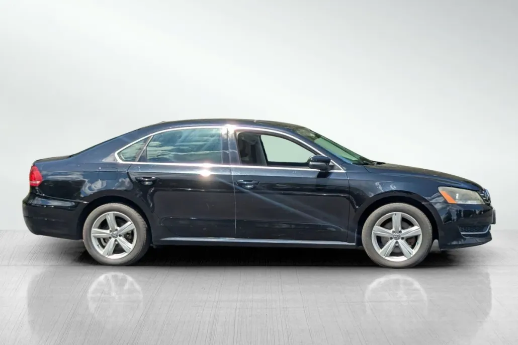 2013 Volkswagen Passat TDI SE photo 1