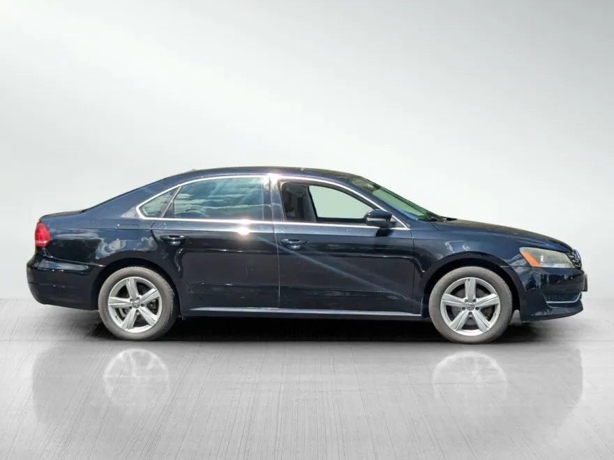 2013 Volkswagen Passat TDI SE photo 1