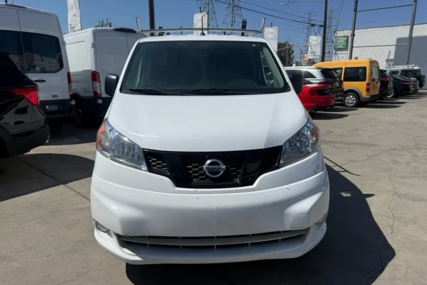 2021 Nissan NV200 SV photo 1