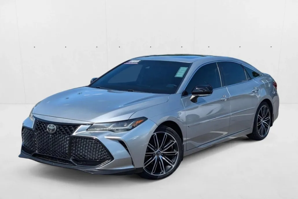 2020 Toyota Avalon Touring photo 1