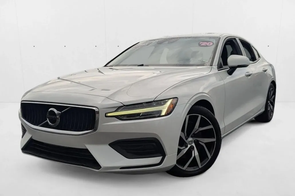 2020 Volvo S60 Momentum photo 1