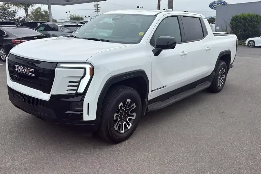2026 Gmc Sierra Elevation photo 1