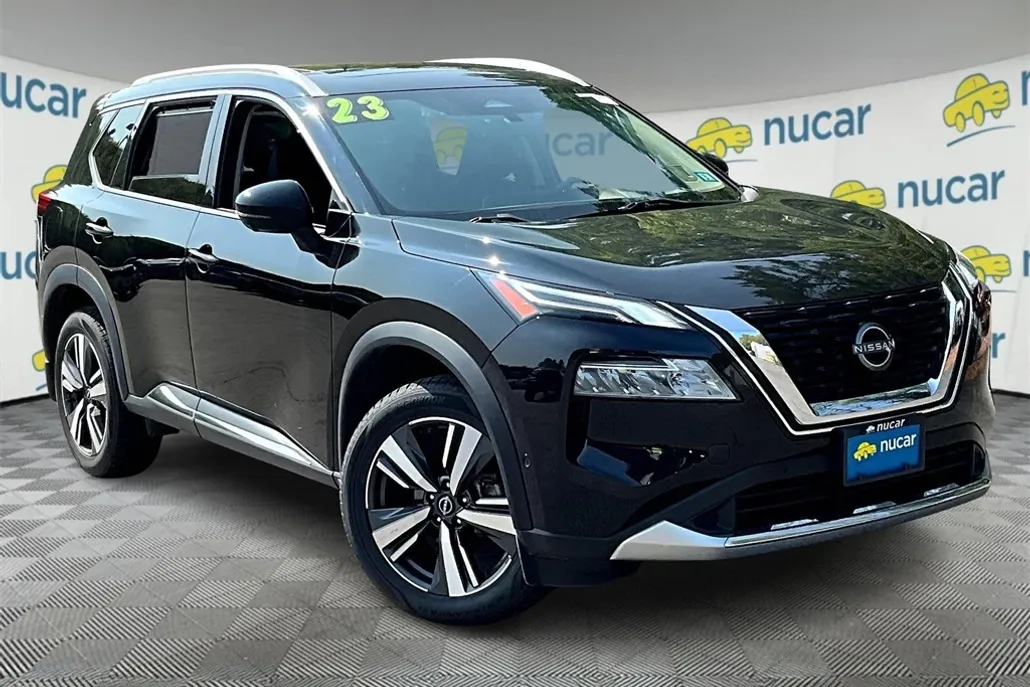 2023 Nissan Rogue Platinum photo 1