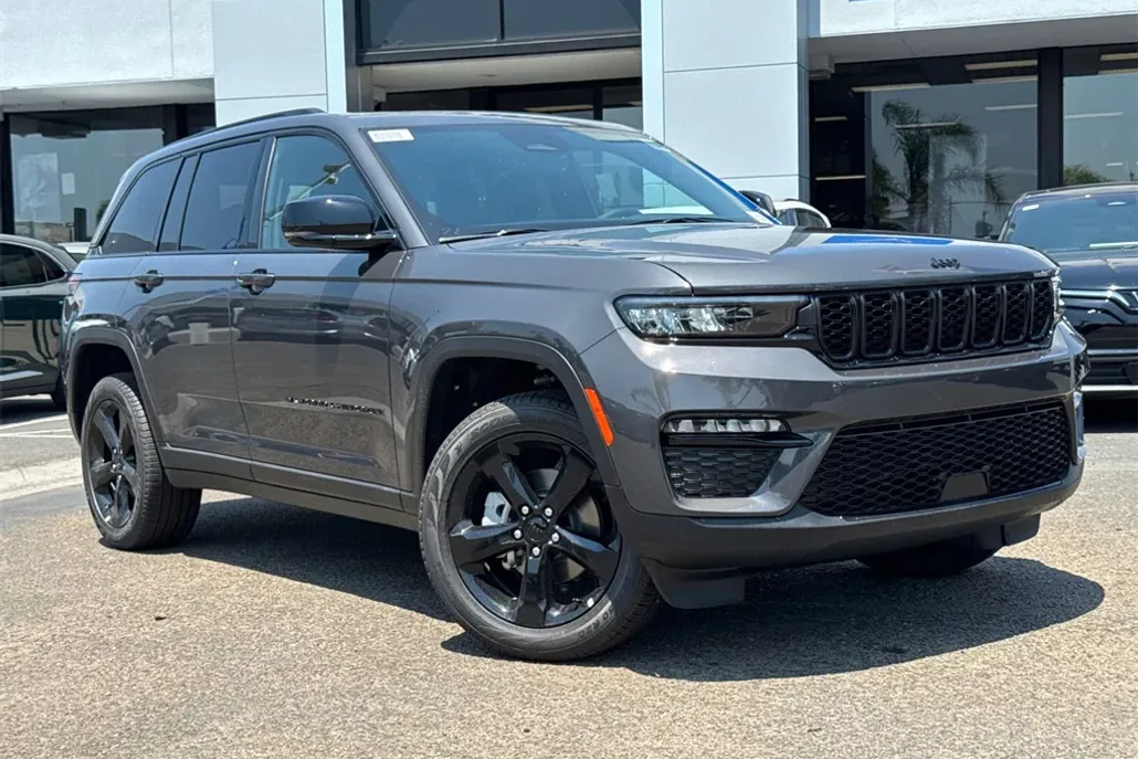 2025 Jeep Grand Cherokee Limited photo 1