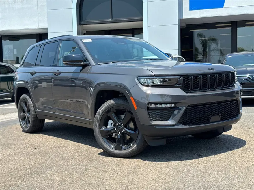 2025 Jeep Grand Cherokee Limited photo 1