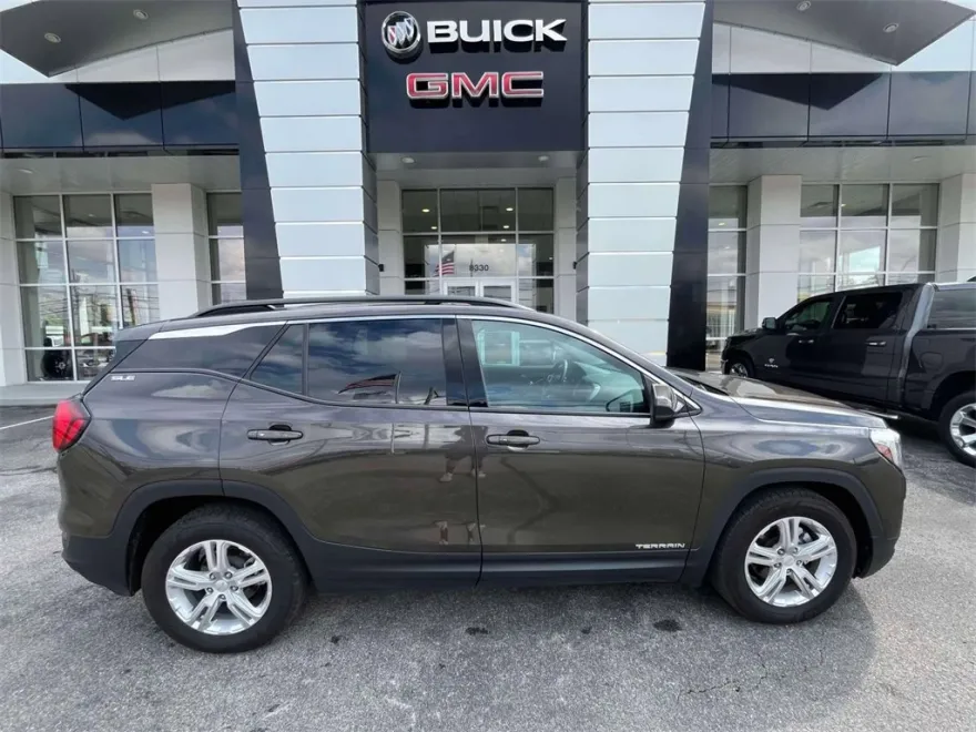 2020 Gmc Terrain SLE photo 1