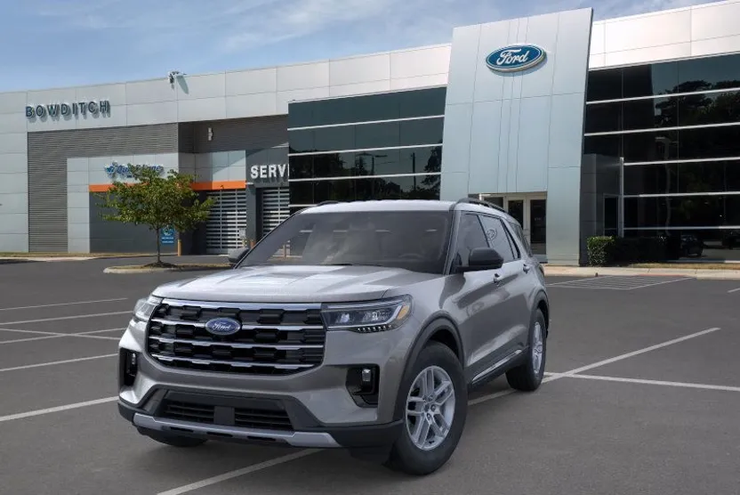 2025 Ford Explorer photo 1